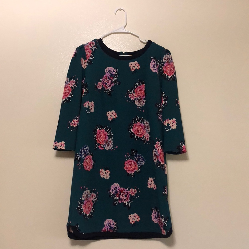 Knee length, quarter sleeve floral dress